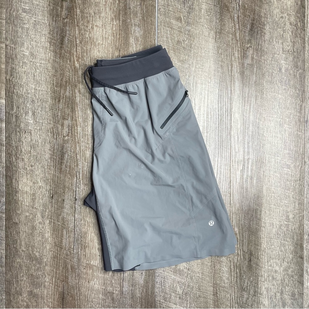 lululemon THE Linerless Shorts 10” Men’s Size Medium